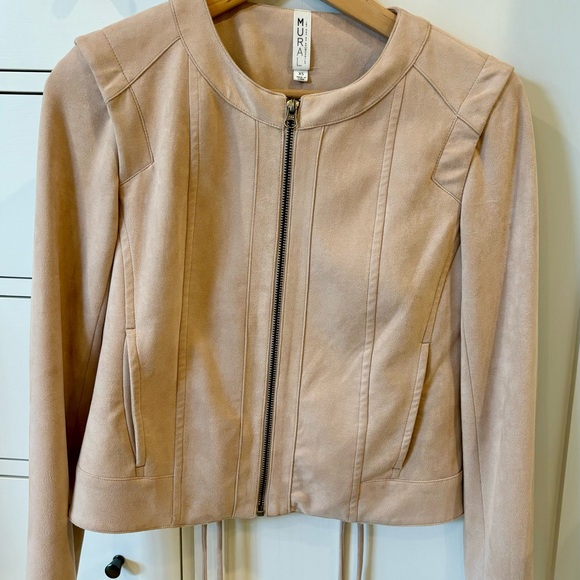 Mural blush pink, suede like cropped jacket with details. Size XS. - Picture 1 of 2